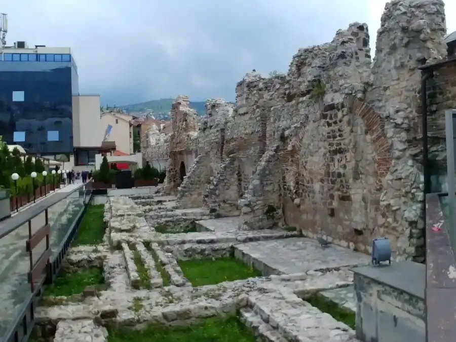 Discovering Tašlihan, the remains of an old Ottoman-era caravanserai in the heart of Sarajevo.